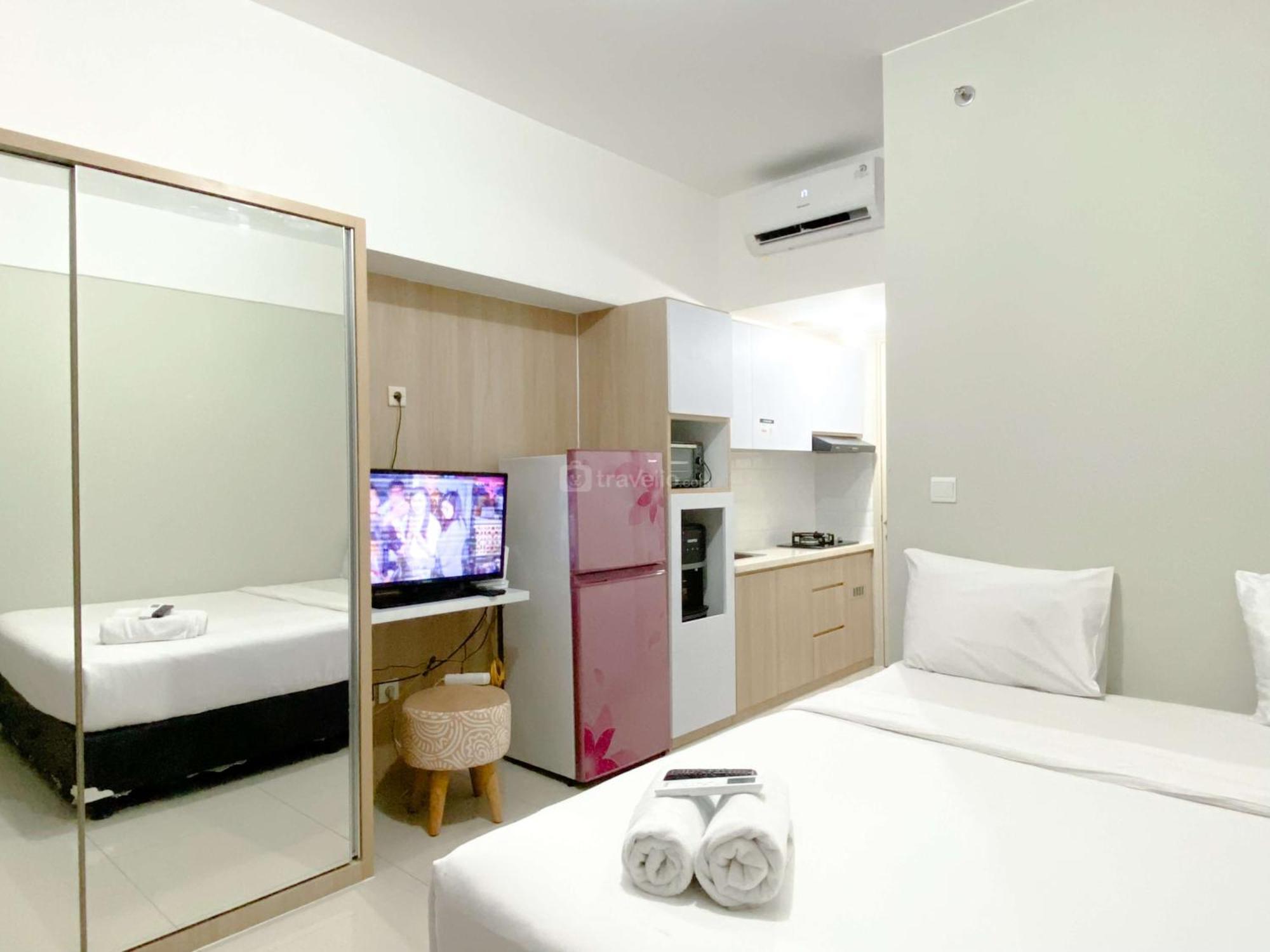 Good Choice And Comfy Springlake Summarecon By Travelio * Bekasi