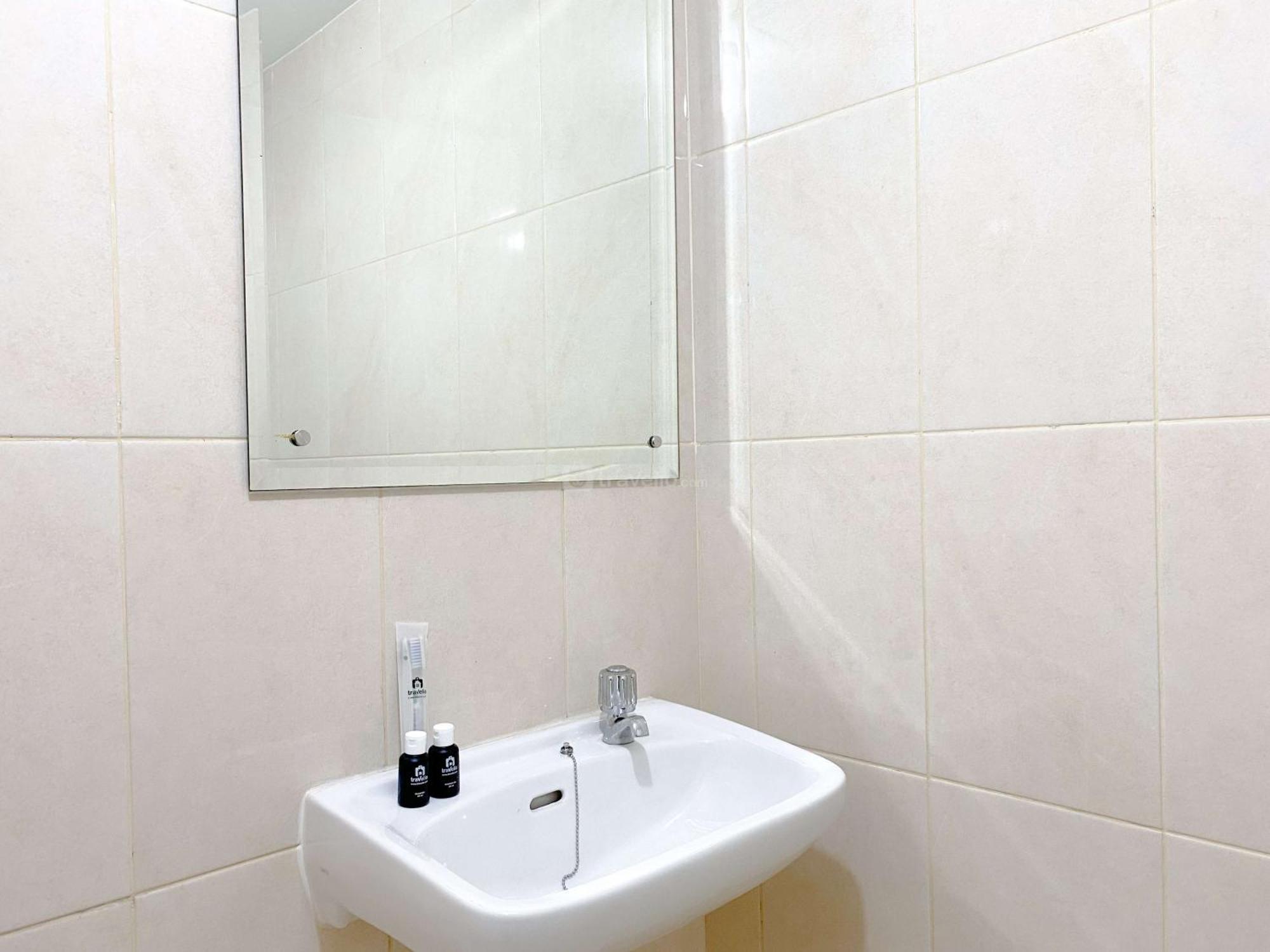 Apartemen Good Choice And Comfy Springlake Summarecon By Travelio Bekasi